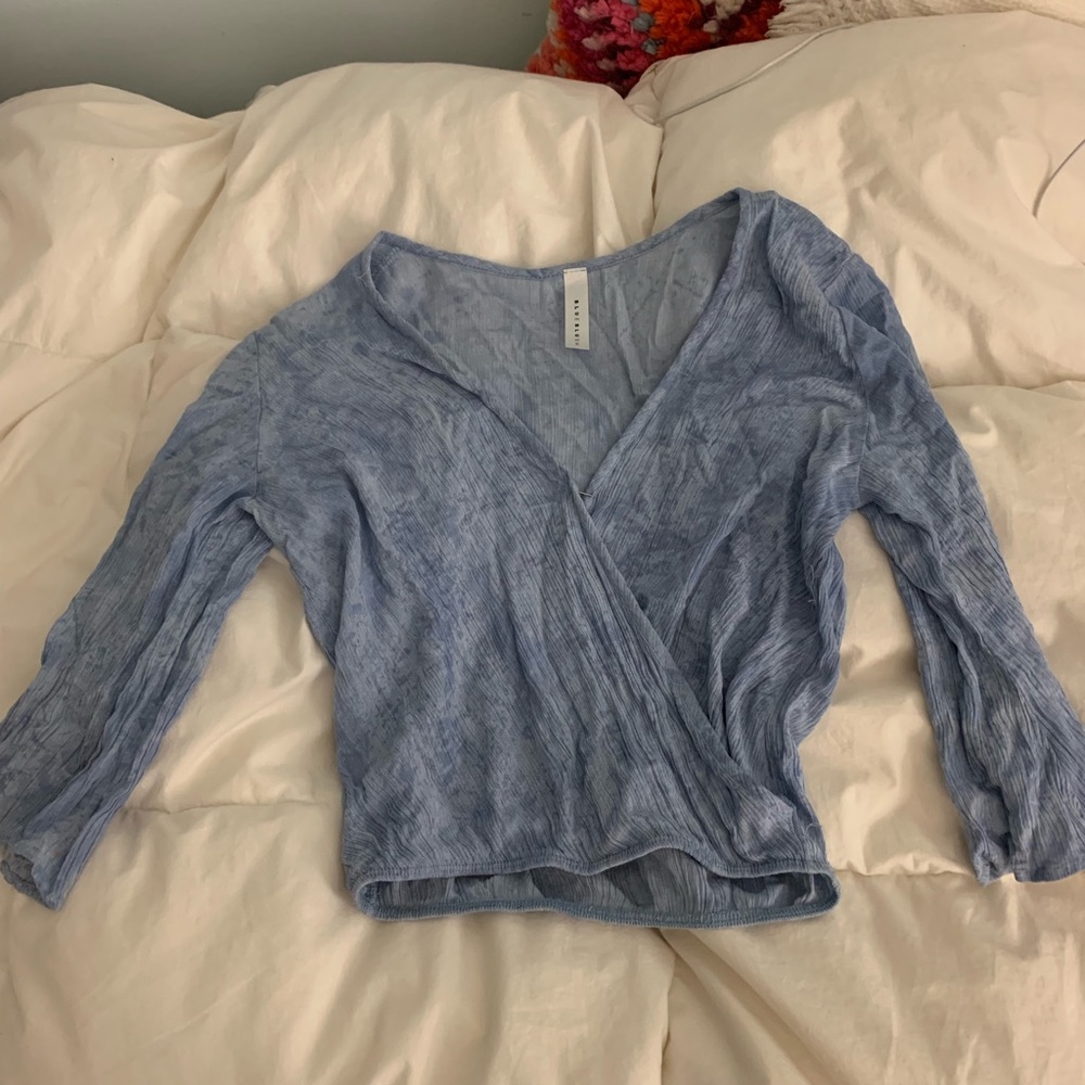 Planet blue top